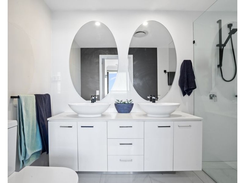 3701/5 Harbour Side Court, Biggera Waters QLD 4216