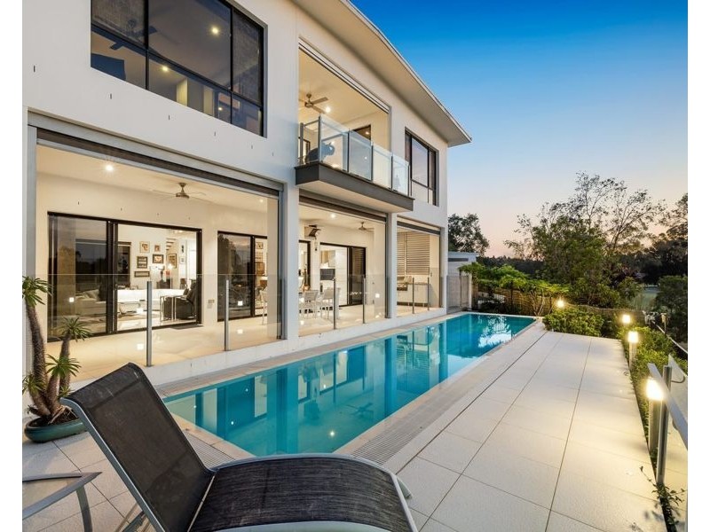 1020 Lakeview Terrace, Benowa QLD 4217