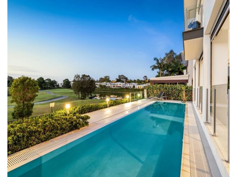 1020 Lakeview Terrace, Benowa QLD 4217