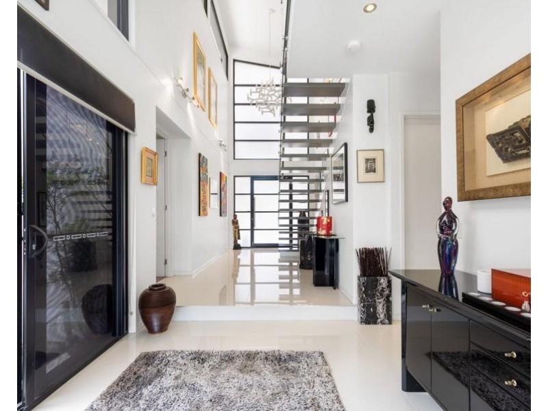 1020 Lakeview Terrace, Benowa QLD 4217