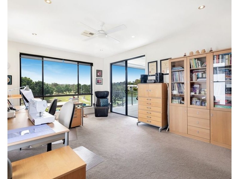 1020 Lakeview Terrace, Benowa QLD 4217