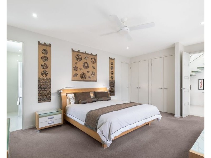 1020 Lakeview Terrace, Benowa QLD 4217