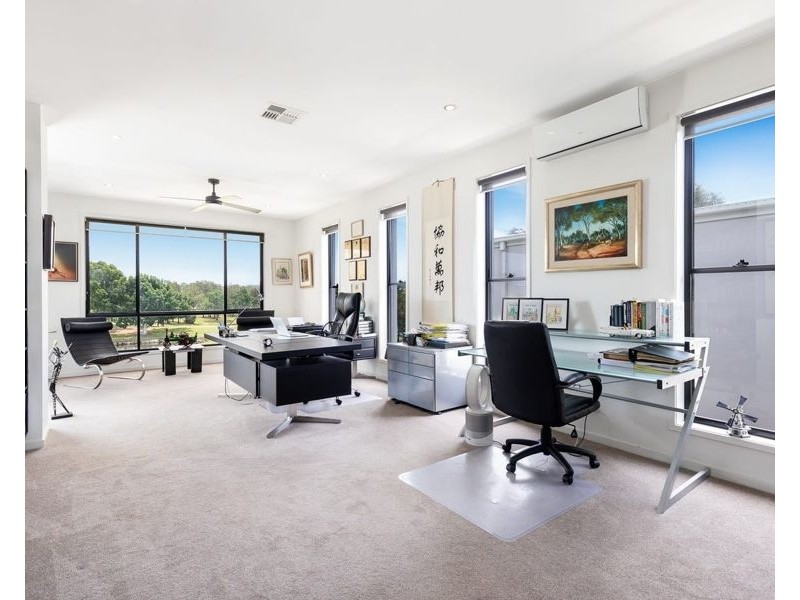 1020 Lakeview Terrace, Benowa QLD 4217