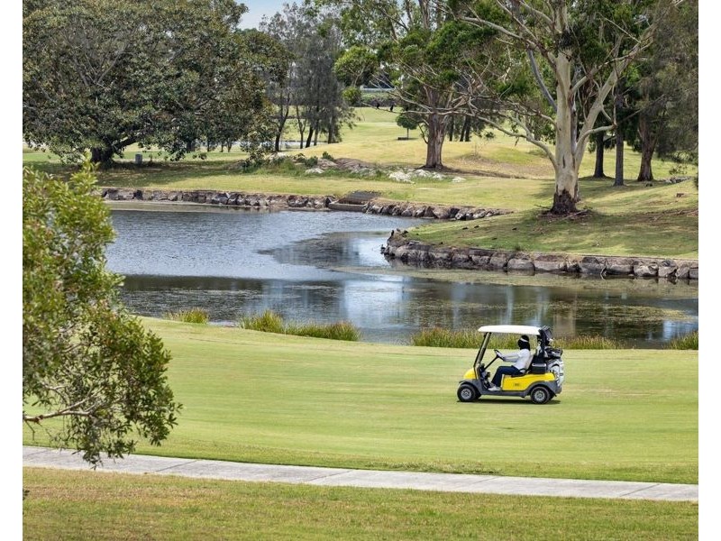 1020 Lakeview Terrace, Benowa QLD 4217