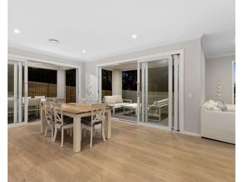 100 Ridgeway Avenue, Southport QLD 4215