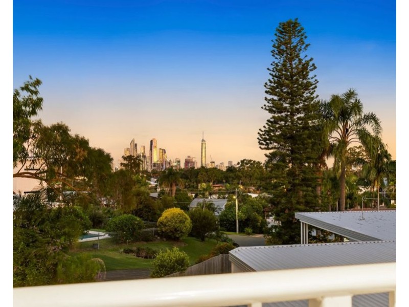 100 Ridgeway Avenue, Southport QLD 4215