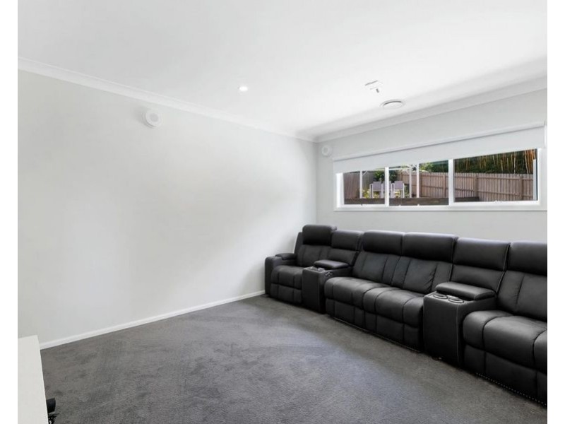 100 Ridgeway Avenue, Southport QLD 4215