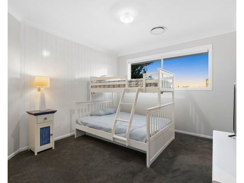 100 Ridgeway Avenue, Southport QLD 4215