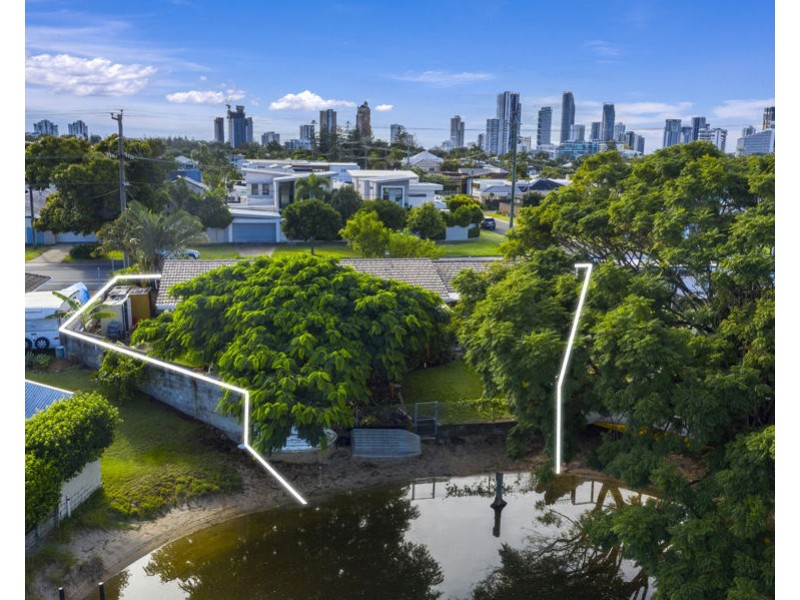 19 Rio Vista Boulevard, Broadbeach Waters QLD 4218