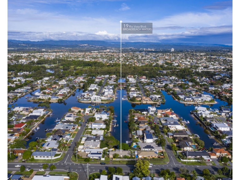 19 Rio Vista Boulevard, Broadbeach Waters QLD 4218