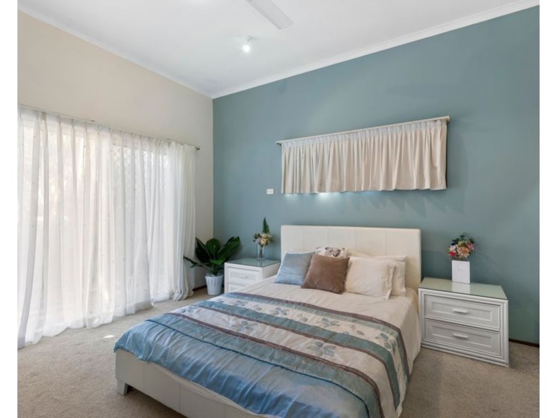 38 Theodore Place, Molendinar QLD 4214