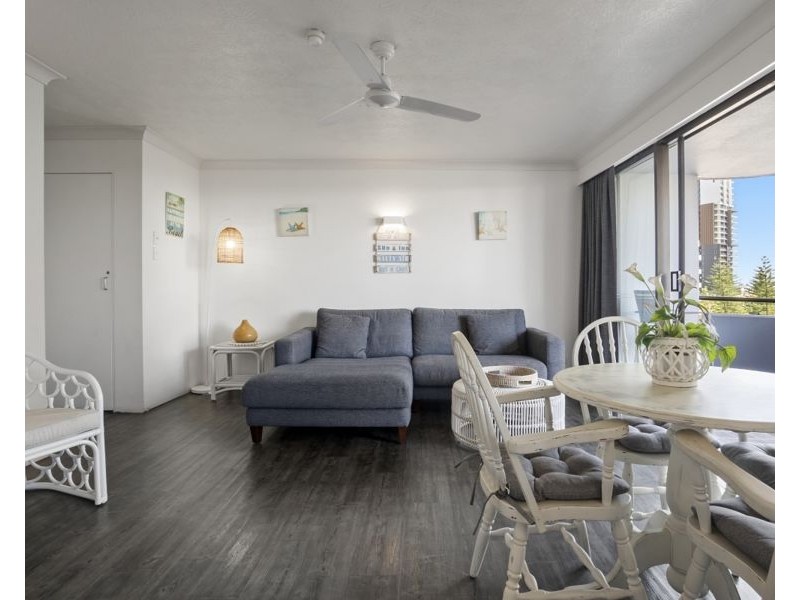 602/8 Albert Avenue, Broadbeach QLD 4218