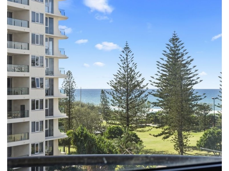 602/8 Albert Avenue, Broadbeach QLD 4218