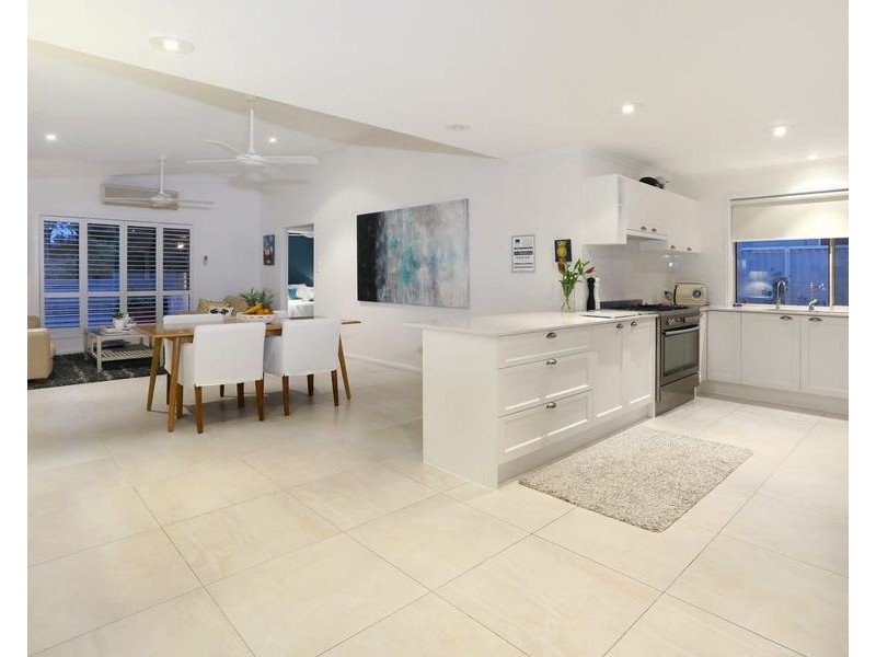 137 Camberwell Circuit, Robina QLD 4226