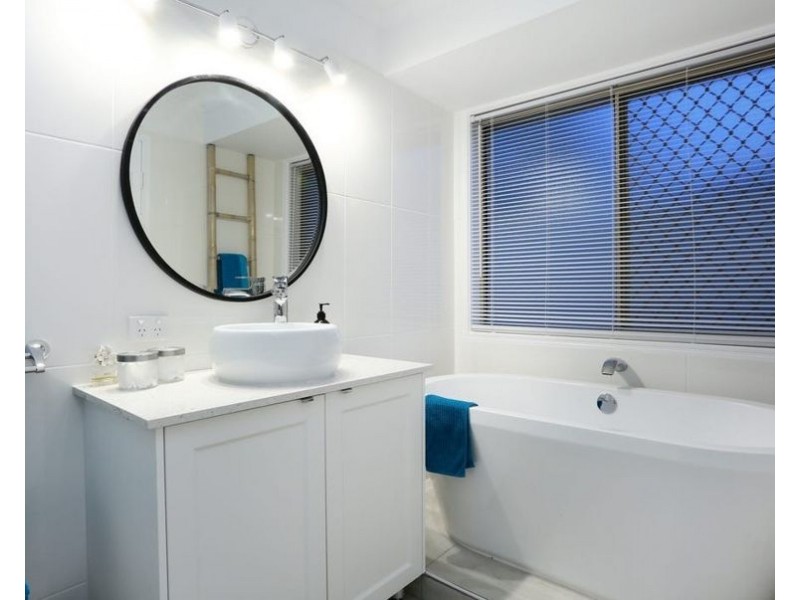 137 Camberwell Circuit, Robina QLD 4226