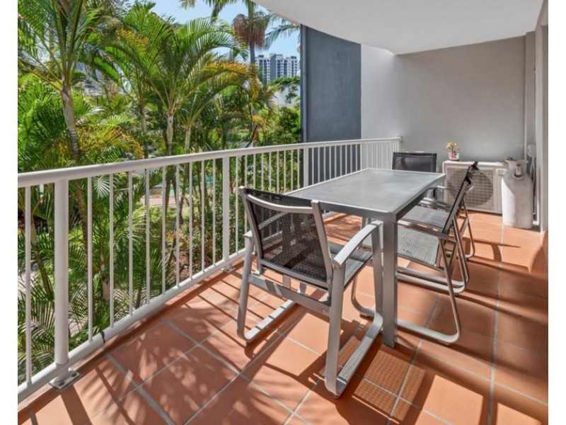10/32-36 Second Avenue, Broadbeach QLD 4218