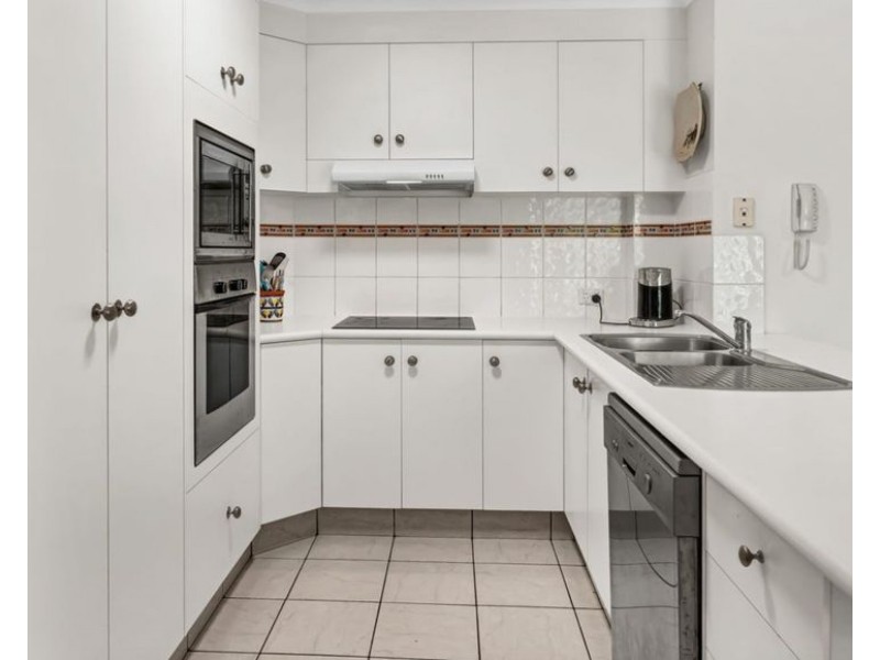 10/32-36 Second Avenue, Broadbeach QLD 4218