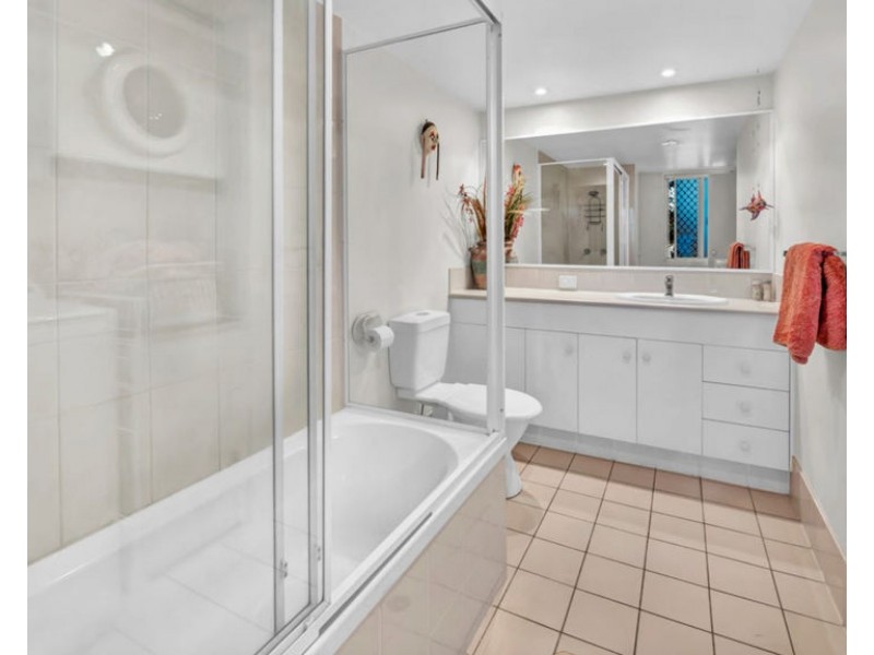 10/32-36 Second Avenue, Broadbeach QLD 4218