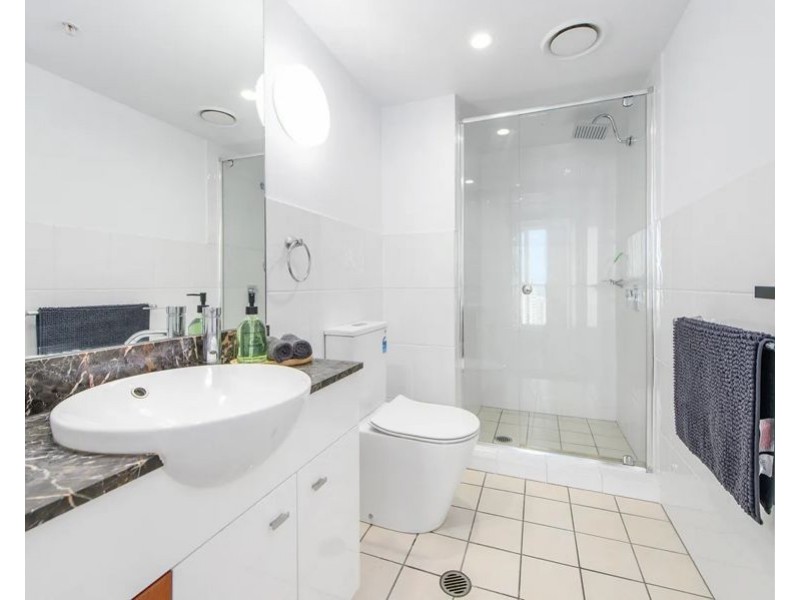 3335/23 Ferny Avenue, Surfers Paradise QLD 4217