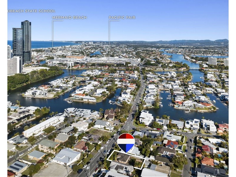 15 Sunshine Boulevard, Broadbeach Waters QLD 4218