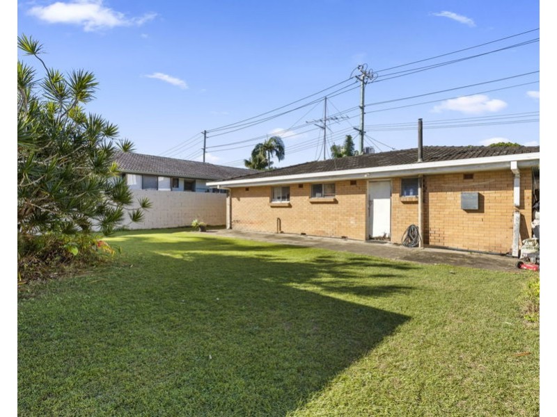 15 Sunshine Boulevard, Broadbeach Waters QLD 4218