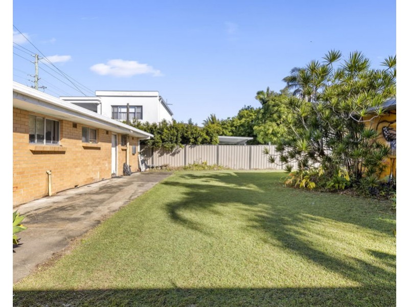 15 Sunshine Boulevard, Broadbeach Waters QLD 4218