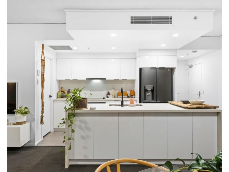 402/22 Surf Parade, Broadbeach QLD 4218