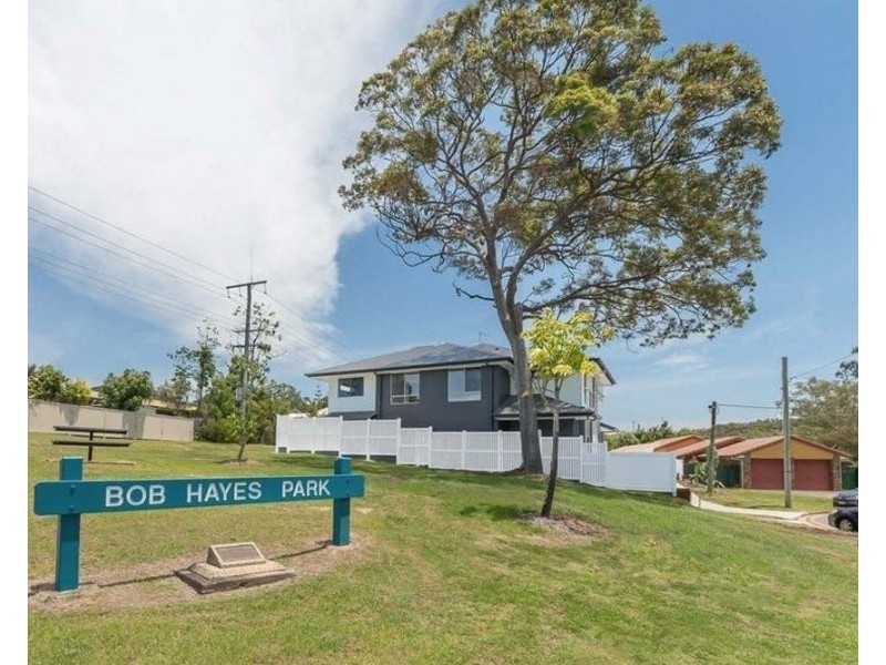 1/2 Pilgrim Place, Southport QLD 4215