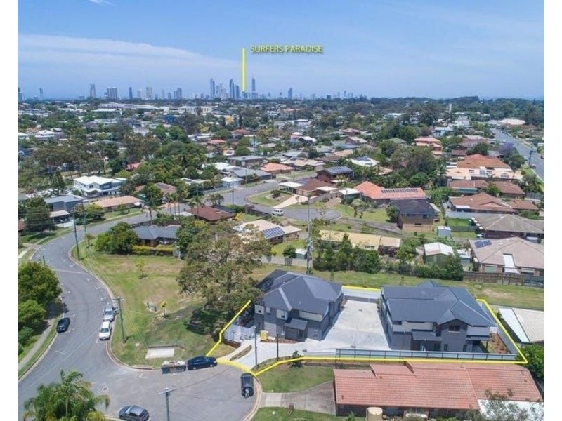 1/2 Pilgrim Place, Southport QLD 4215