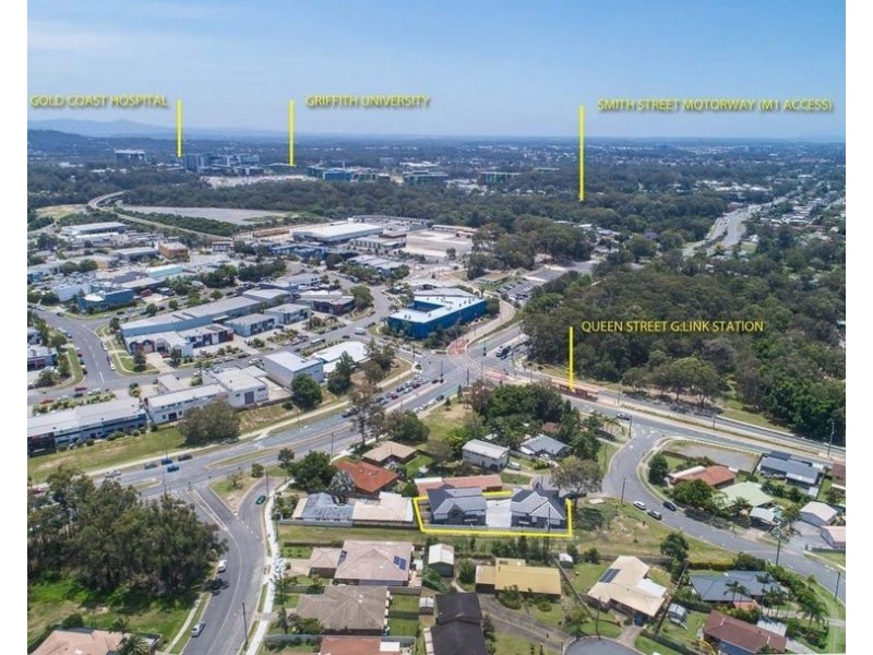 1/2 Pilgrim Place, Southport QLD 4215