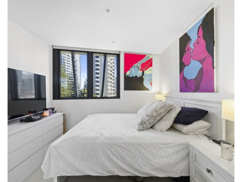 204/3 Northcliffe Terrace, Surfers Paradise QLD 4217