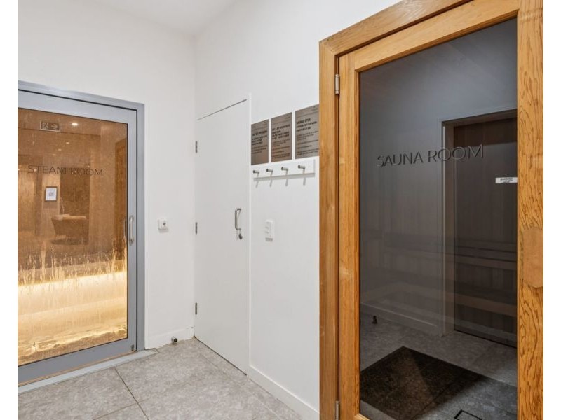 204/3 Northcliffe Terrace, Surfers Paradise QLD 4217