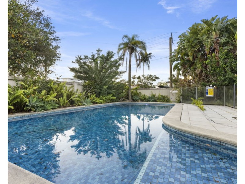 3 Rosemont Avenue, Broadbeach Waters QLD 4218