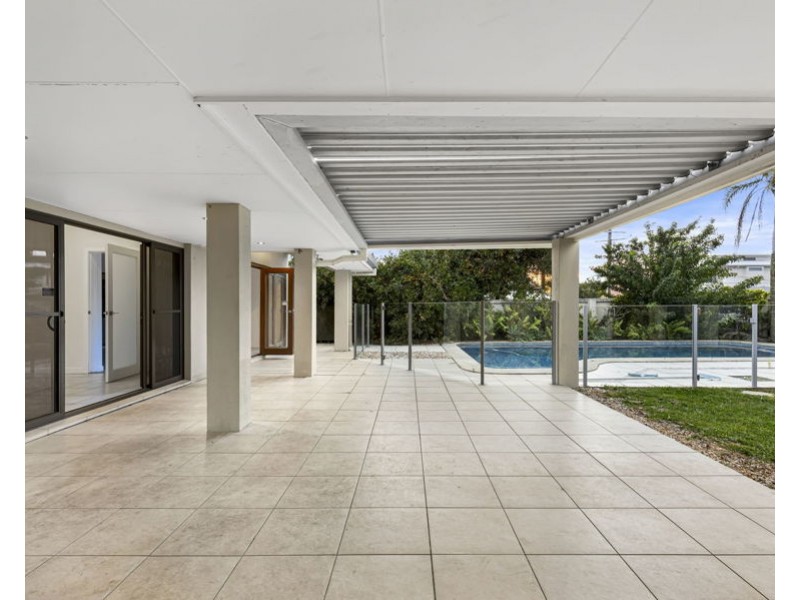 3 Rosemont Avenue, Broadbeach Waters QLD 4218