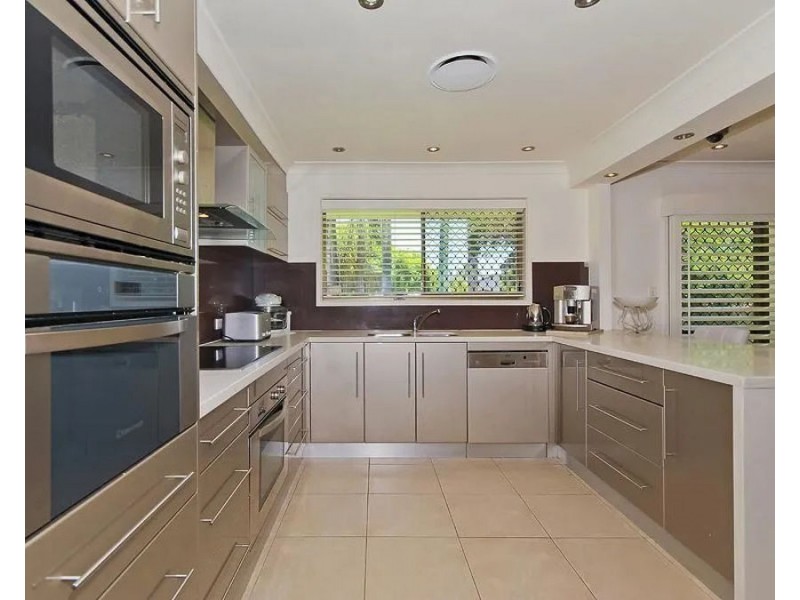 3 Rosemont Avenue, Broadbeach Waters QLD 4218