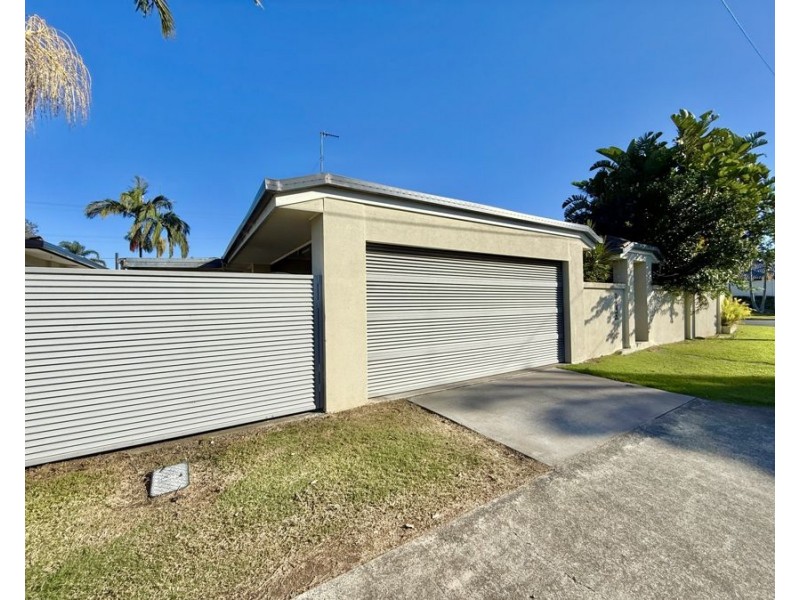 3 Rosemont Avenue, Broadbeach Waters QLD 4218