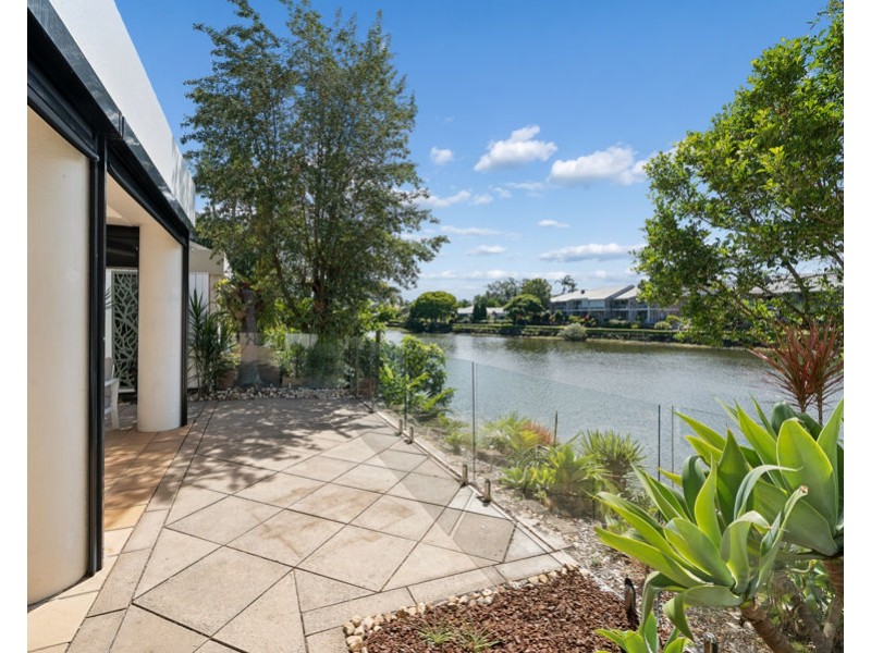 56/125 Santa Cruz Boulevard, Clear Island Waters QLD 4226