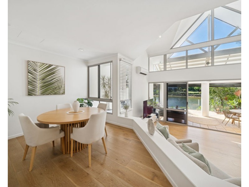 56/125 Santa Cruz Boulevard, Clear Island Waters QLD 4226