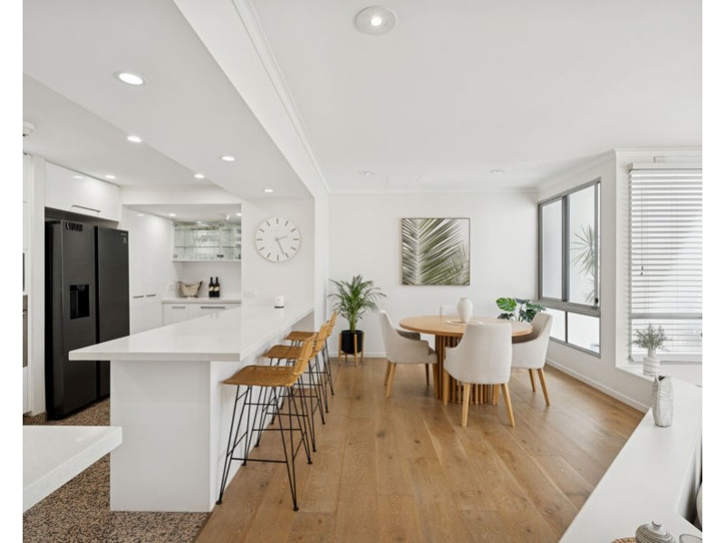 56/125 Santa Cruz Boulevard, Clear Island Waters QLD 4226