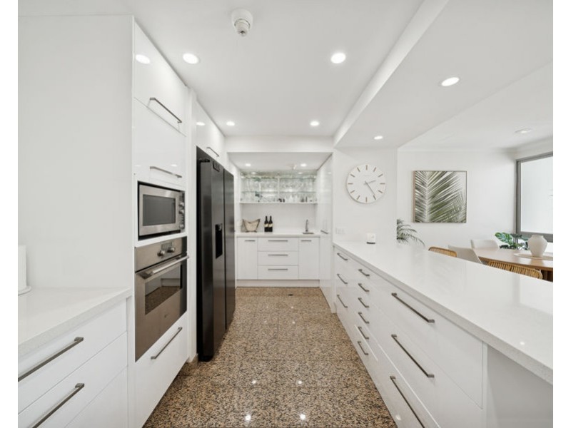 56/125 Santa Cruz Boulevard, Clear Island Waters QLD 4226