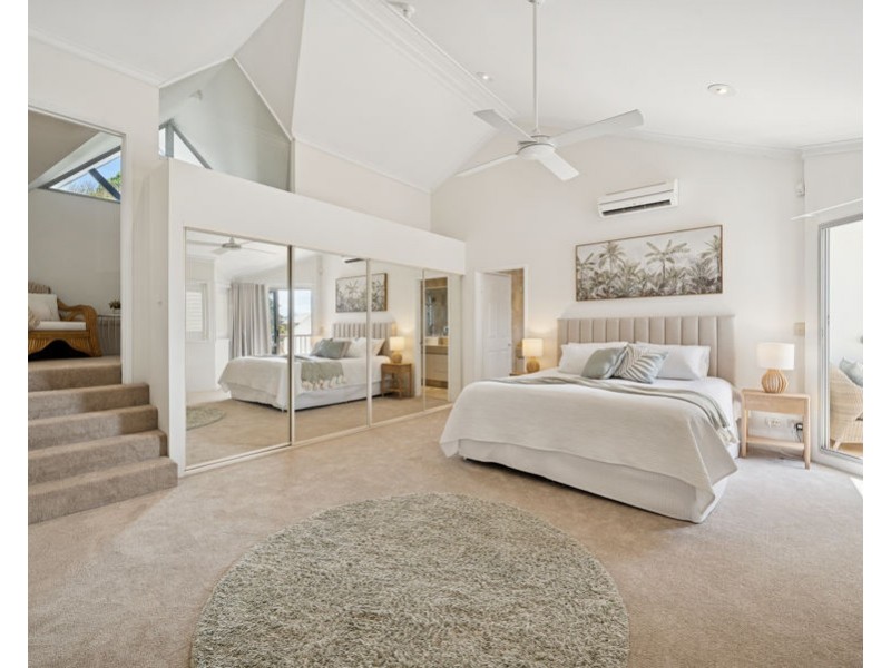 56/125 Santa Cruz Boulevard, Clear Island Waters QLD 4226