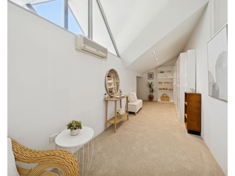 56/125 Santa Cruz Boulevard, Clear Island Waters QLD 4226