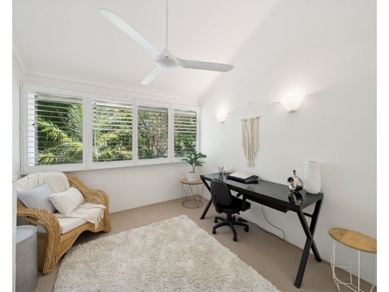 56/125 Santa Cruz Boulevard, Clear Island Waters QLD 4226