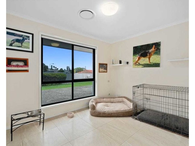 4 Atlas Crescent, Benowa QLD 4217