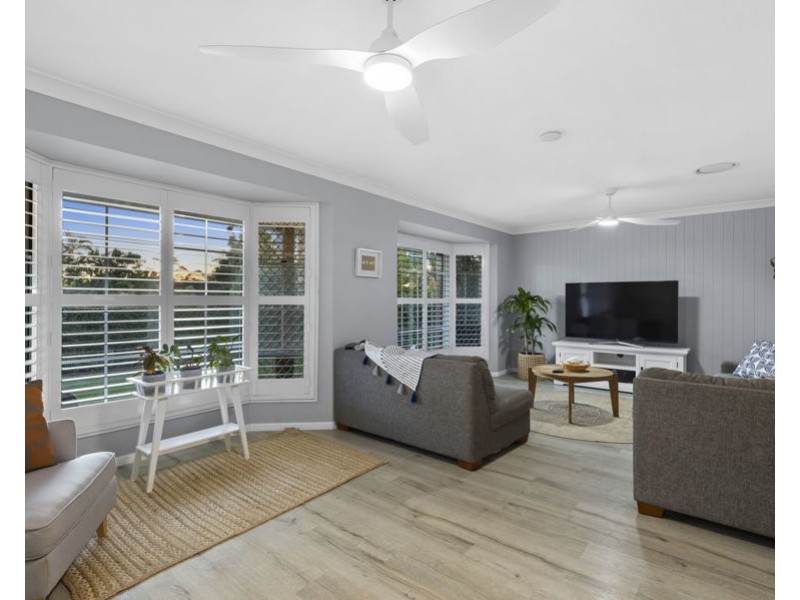 16 Manly Drive, Robina QLD 4226