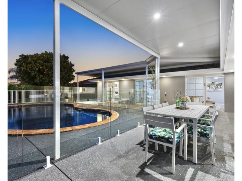 16 Manly Drive, Robina QLD 4226
