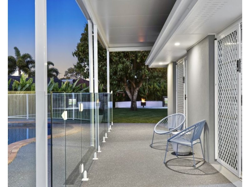 16 Manly Drive, Robina QLD 4226