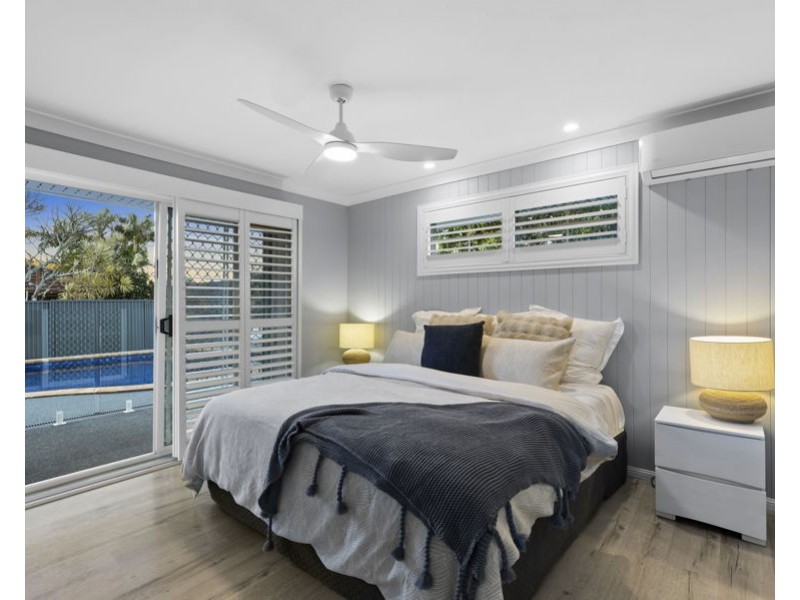 16 Manly Drive, Robina QLD 4226