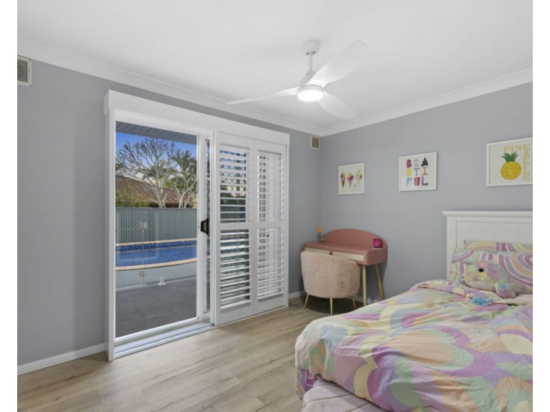 16 Manly Drive, Robina QLD 4226