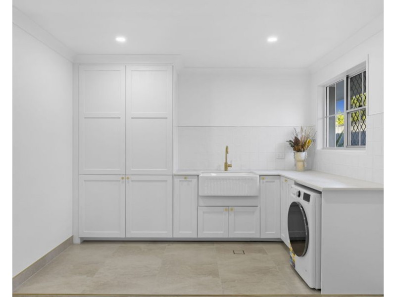 16 Manly Drive, Robina QLD 4226
